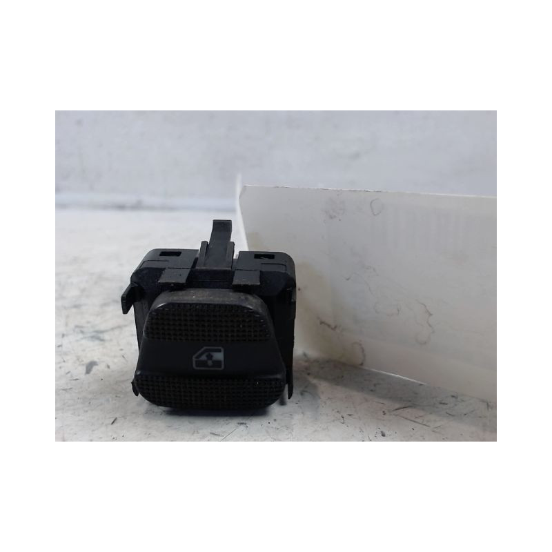 COMMANDE LEVE-GLACE PORTE AVD VOLKSWAGEN GOLF III 92-97