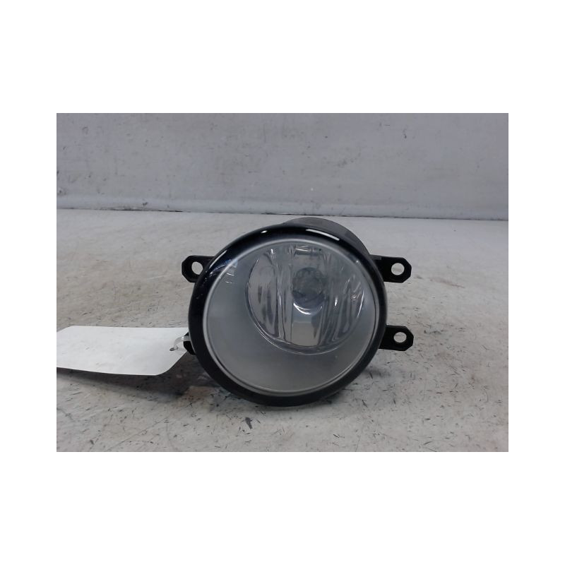 PHARE ANTIBROUILLARD AVANT GAUCHE TOYOTA AVENSIS 2003-