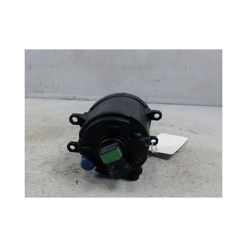 PHARE ANTIBROUILLARD AVANT GAUCHE TOYOTA AVENSIS 2003-