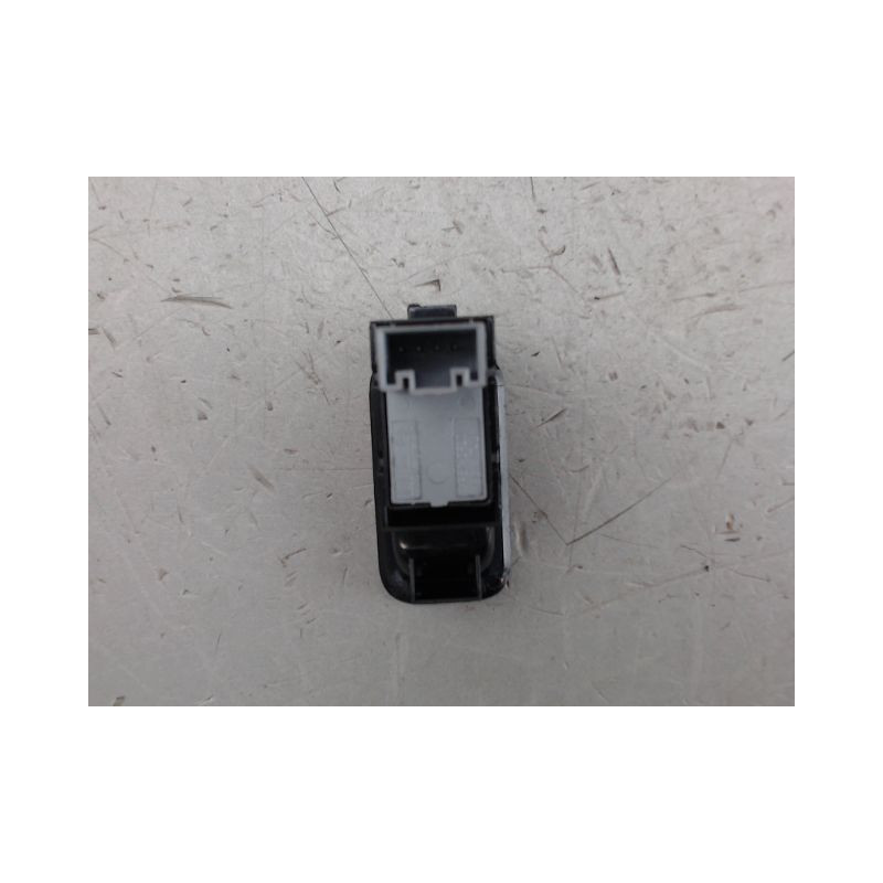 COMMANDE LEVE-GLACE PORTE AVD VOLKSWAGEN POLO
