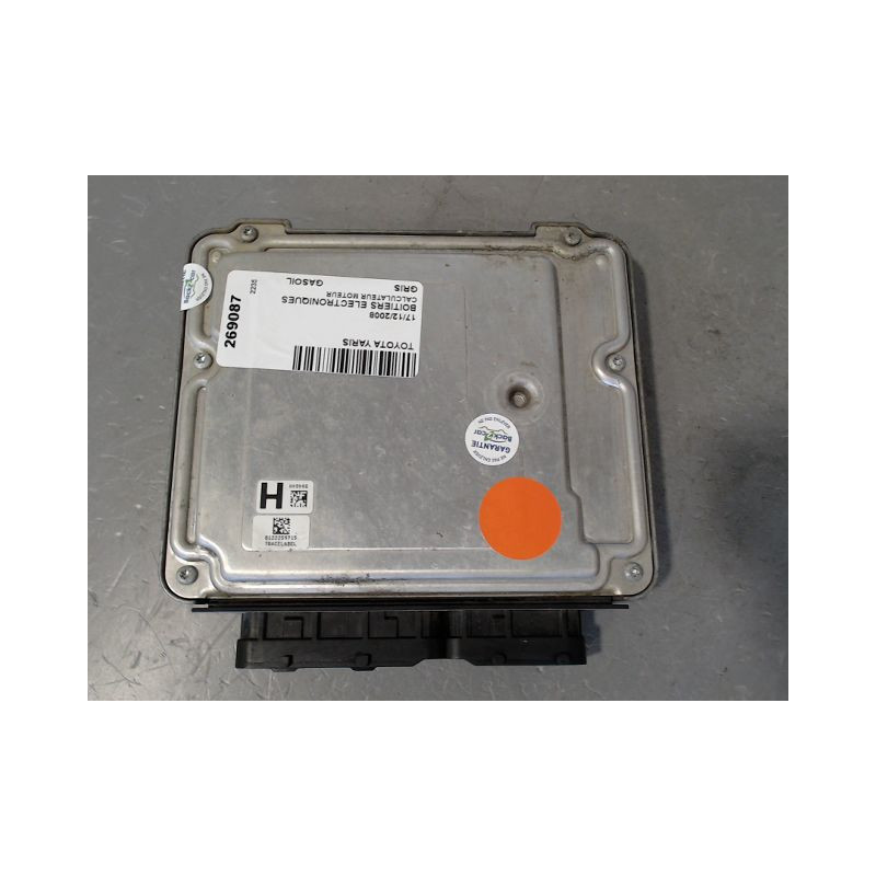 CALCULATEUR MOTEUR TOYOTA YARIS