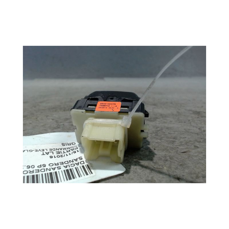 COMMANDE LEVE-GLACE PORTE AVG DACIA SANDERO 2008-