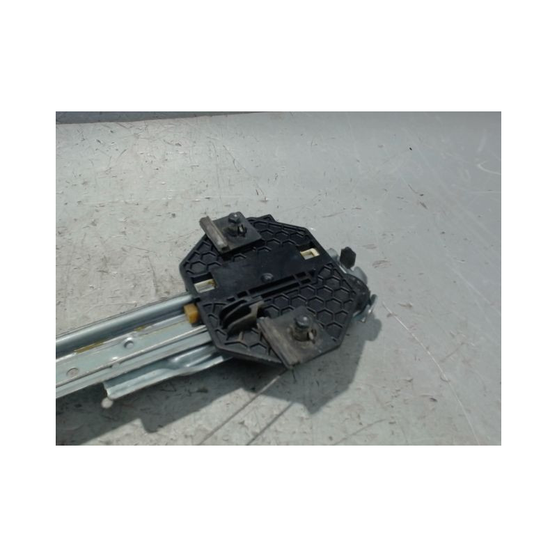 MECANISME+MOTEUR LEVE-GLACE AVANT DROIT DACIA SANDERO 2008-