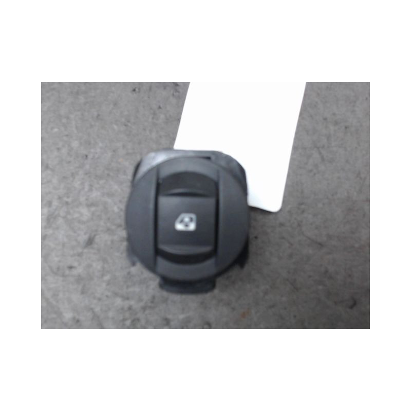 COMMANDE LEVE-GLACE PORTE AVD RENAULT VEL SATIS