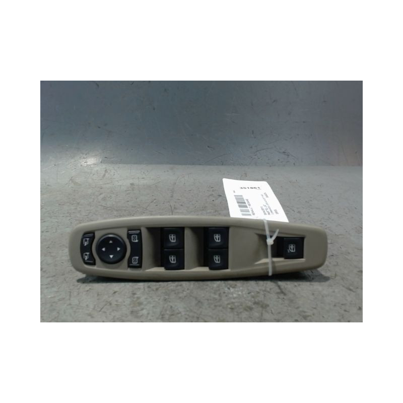 COMMANDE LEVE-GLACE PORTE AVG RENAULT MEGANE