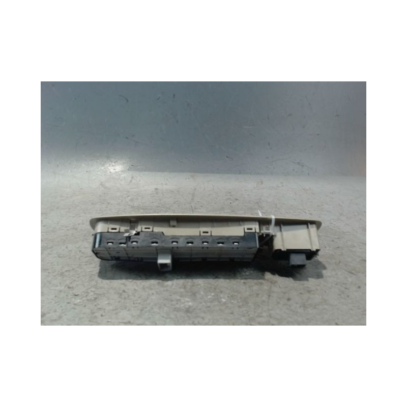 COMMANDE LEVE-GLACE PORTE AVG RENAULT MEGANE