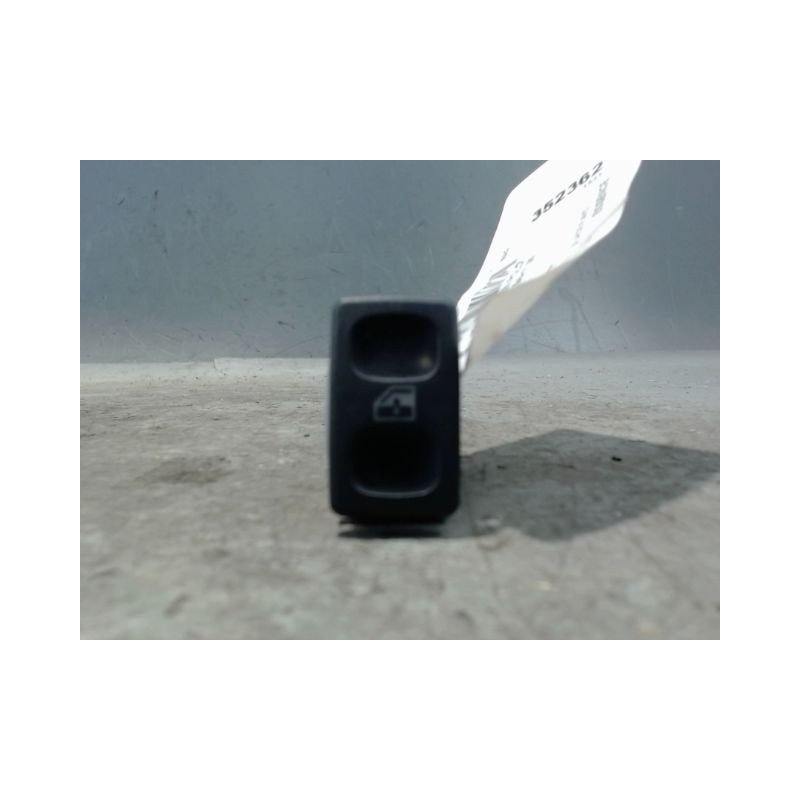 COMMANDE LEVE-GLACE PORTE AVD VOLKSWAGEN POLO 94-99