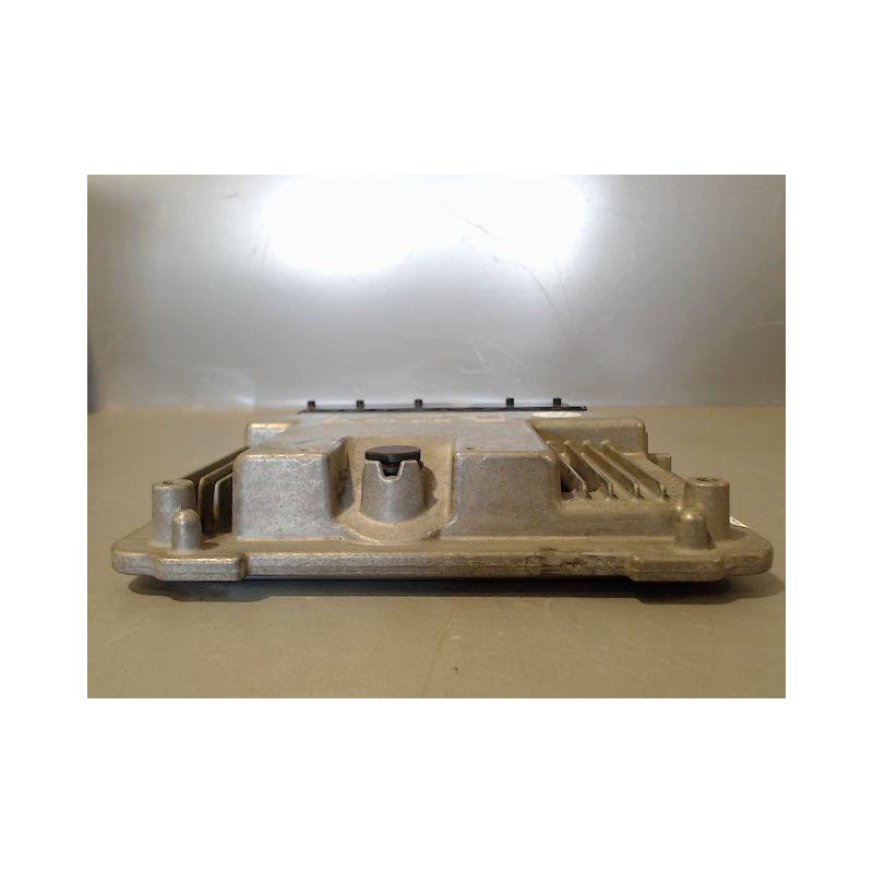 CALCULATEUR MOTEUR SEAT IBIZA