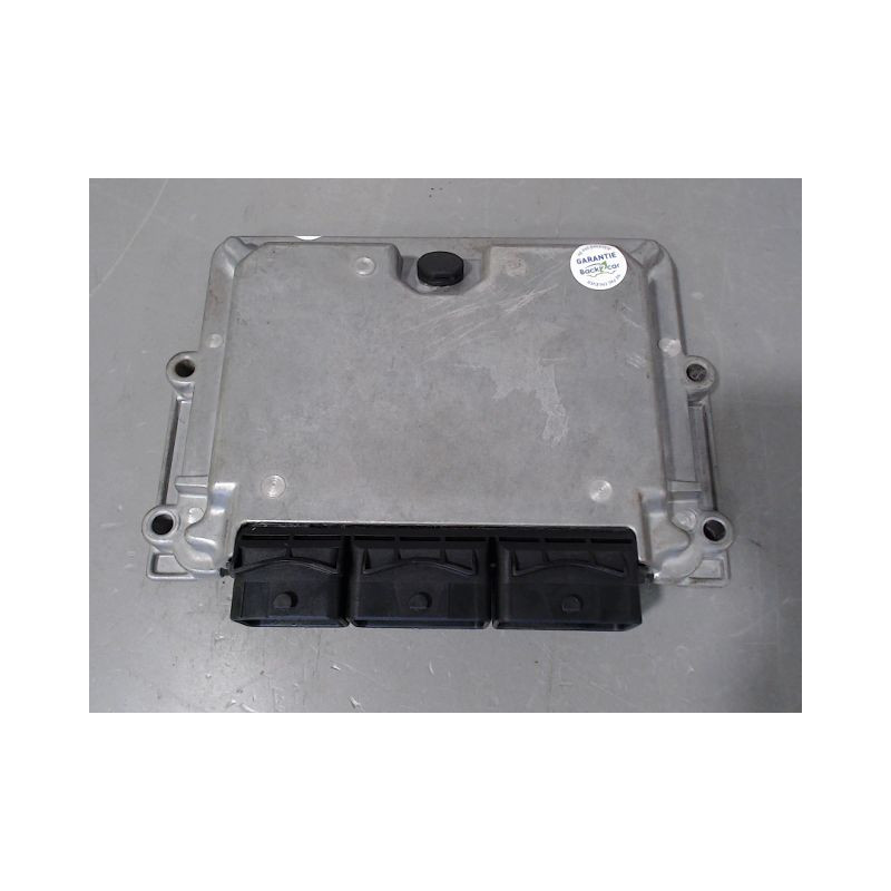 CALCULATEUR MOTEUR PEUGEOT 607