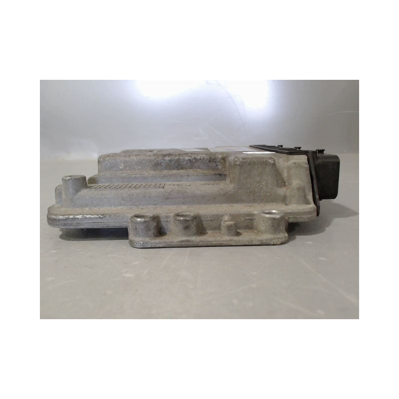 CALCULATEUR MOTEUR PEUGEOT 206