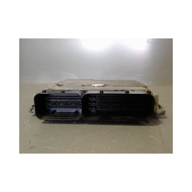CALCULATEUR MOTEUR SEAT LEON