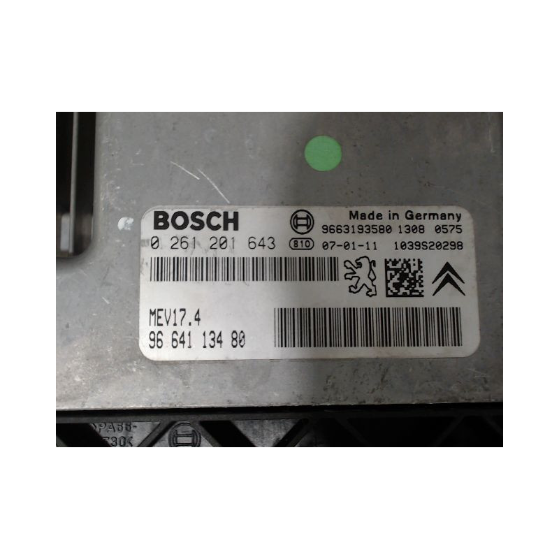 CALCULATEUR MOTEUR PEUGEOT 207