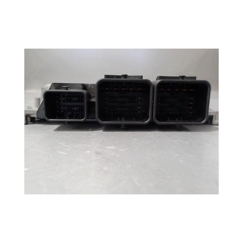 CALCULATEUR MOTEUR PEUGEOT 207