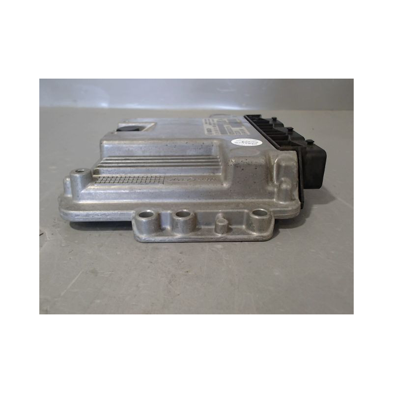 CALCULATEUR MOTEUR PEUGEOT 207