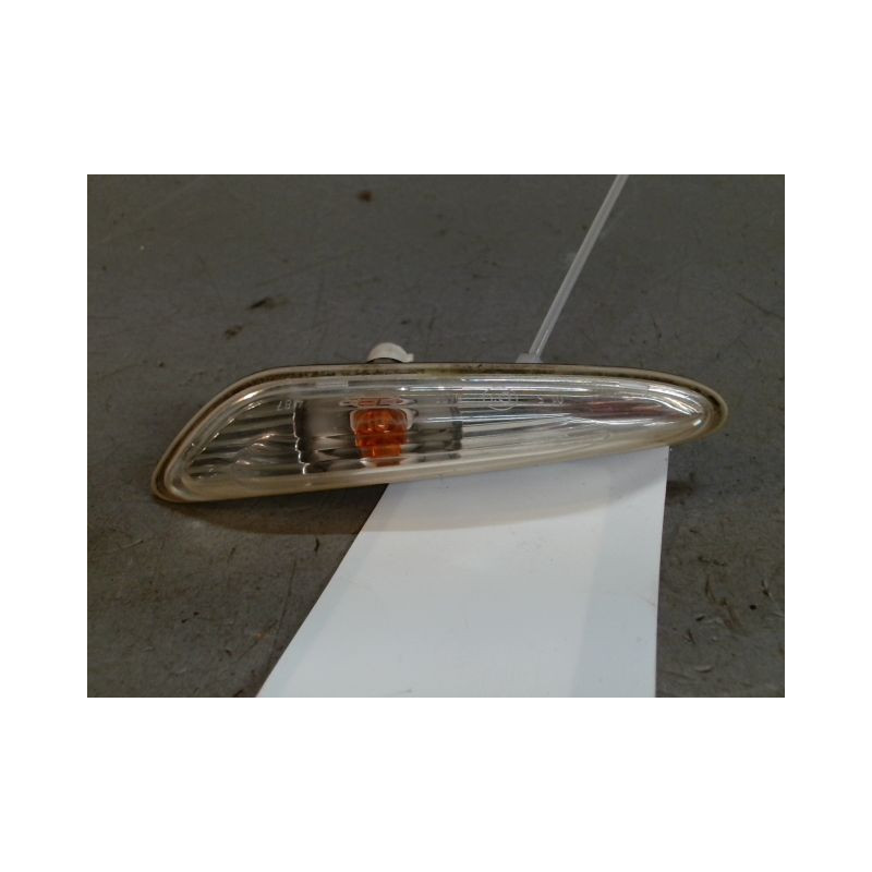 REPETITEUR AILE GAUCHE B.M.W. X3