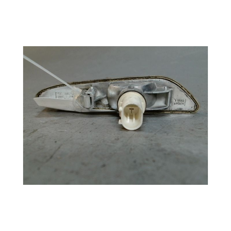 REPETITEUR AILE GAUCHE B.M.W. X3
