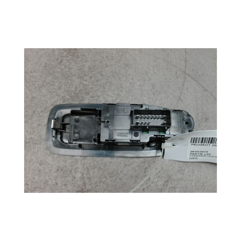 COMMANDE LEVE-GLACE PORTE AVG PEUGEOT 208