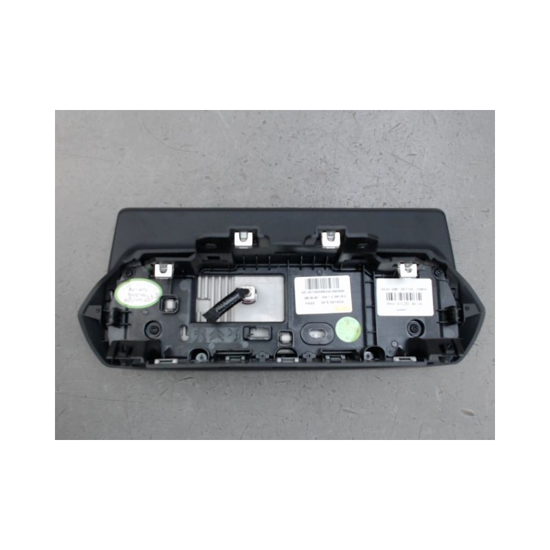 ECRAN GPS PEUGEOT 2008