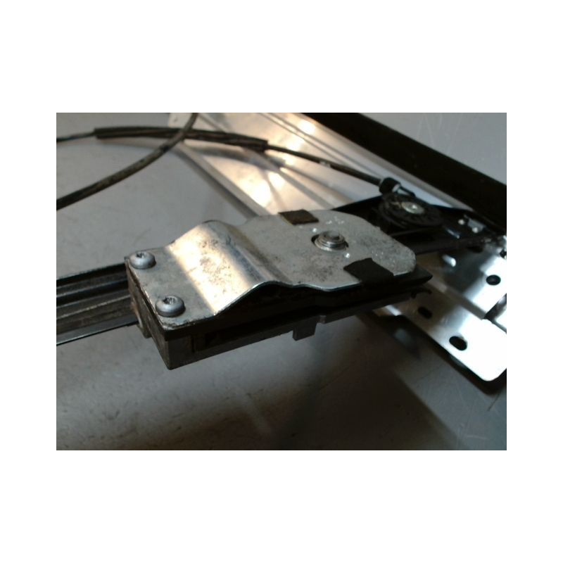MECANISME+MOTEUR LEVE-GLACE AVANT GAUCHE MINI MINI 2006-