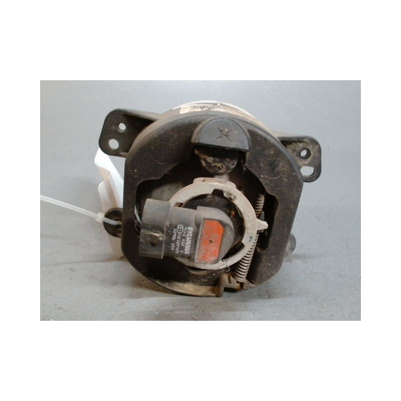 PHARE ANTIBROUILLARD AVANT DROIT CHRYSLER PT CRUISER -2005