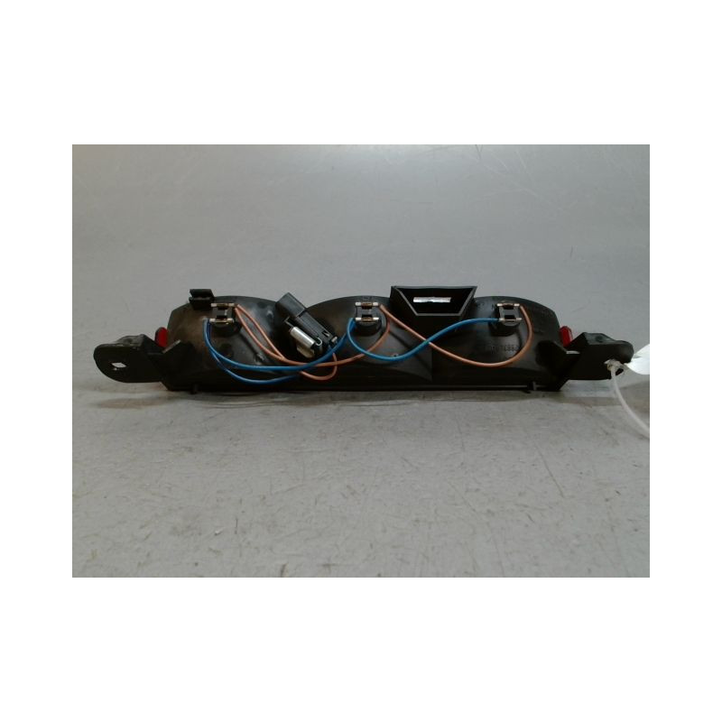 FEUX STOP SUPPLEMENTAIRE CHRYSLER PT CRUISER -2005