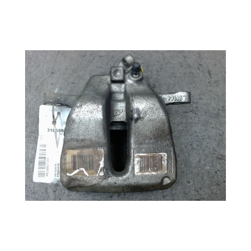 ETRIER DE FREIN AVANT GAUCHE PEUGEOT 208