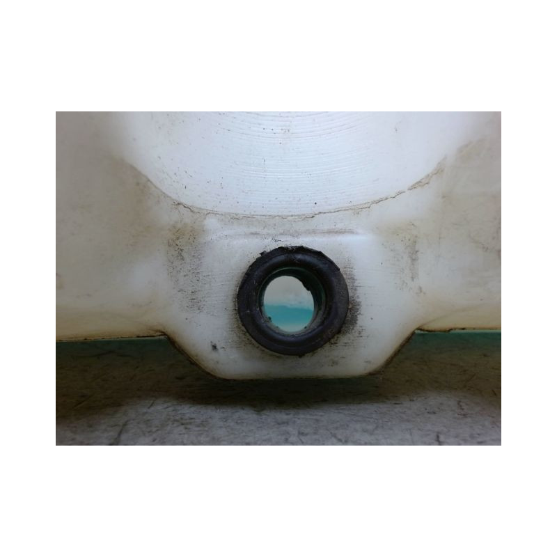 RESERVOIR LAVE-GLACE AVANT CHRYSLER PT CRUISER -2005