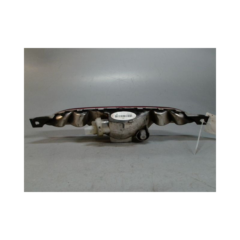 FEU BROUILLARD CENTRAL ARRIERE PEUGEOT 208