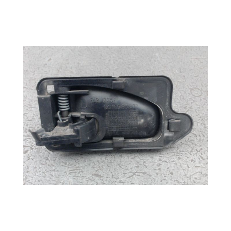 POIGNEE INTERIEURE PORTE AVANT DROIT CITROEN SAXO