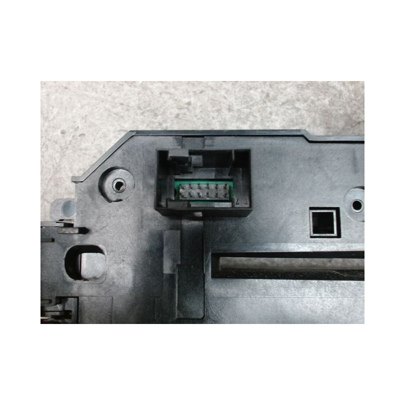 BOUTON DE WARNING PEUGEOT 308