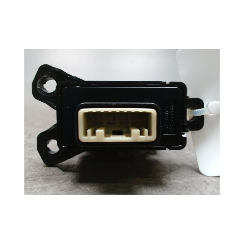 BOUTON DE WARNING HYUNDAI I20