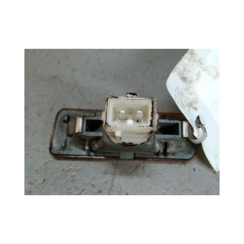 REPETITEUR AILE GAUCHE PEUGEOT 605 94-99