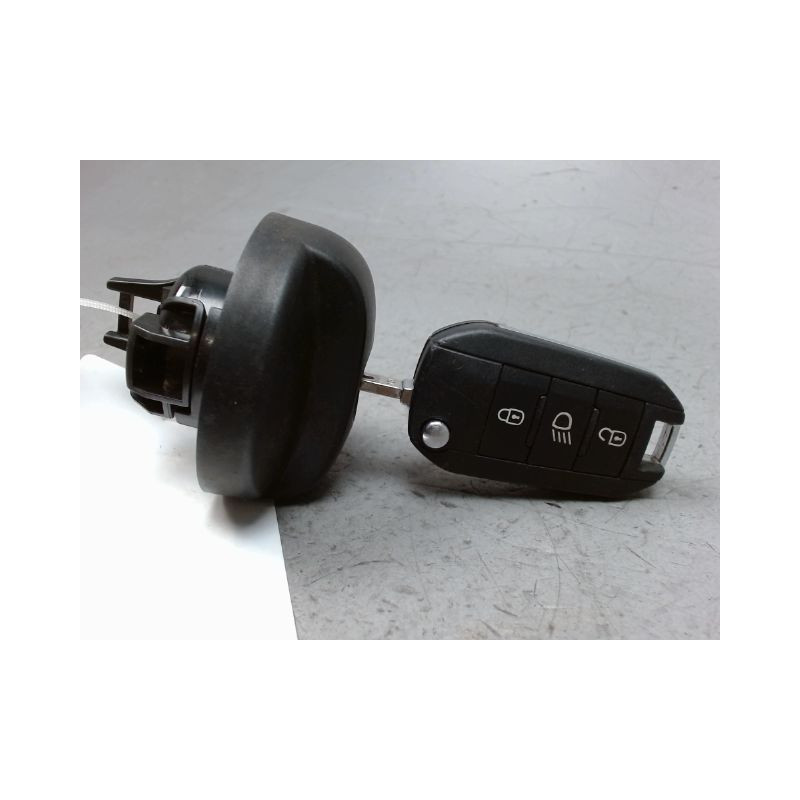 BOUCHON RESERVOIR A CARBURANT PEUGEOT 208