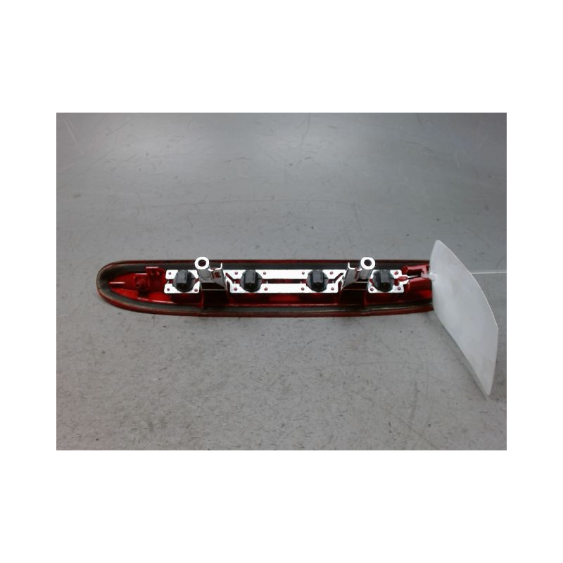 FEUX STOP SUPPLEMENTAIRE PEUGEOT 208