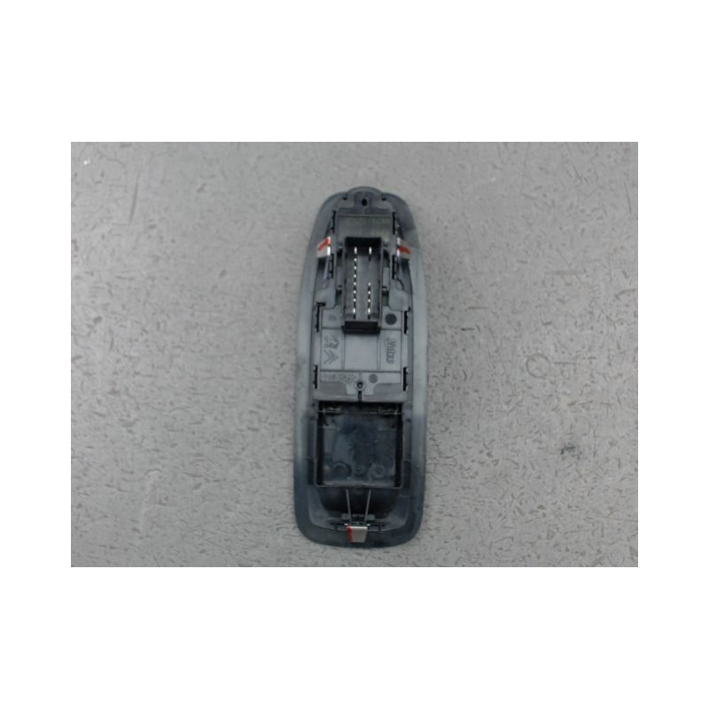 COMMANDE LEVE-GLACE PORTE AVG PEUGEOT 208