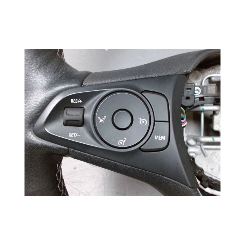 VOLANT DE DIRECTION OPEL CORSA