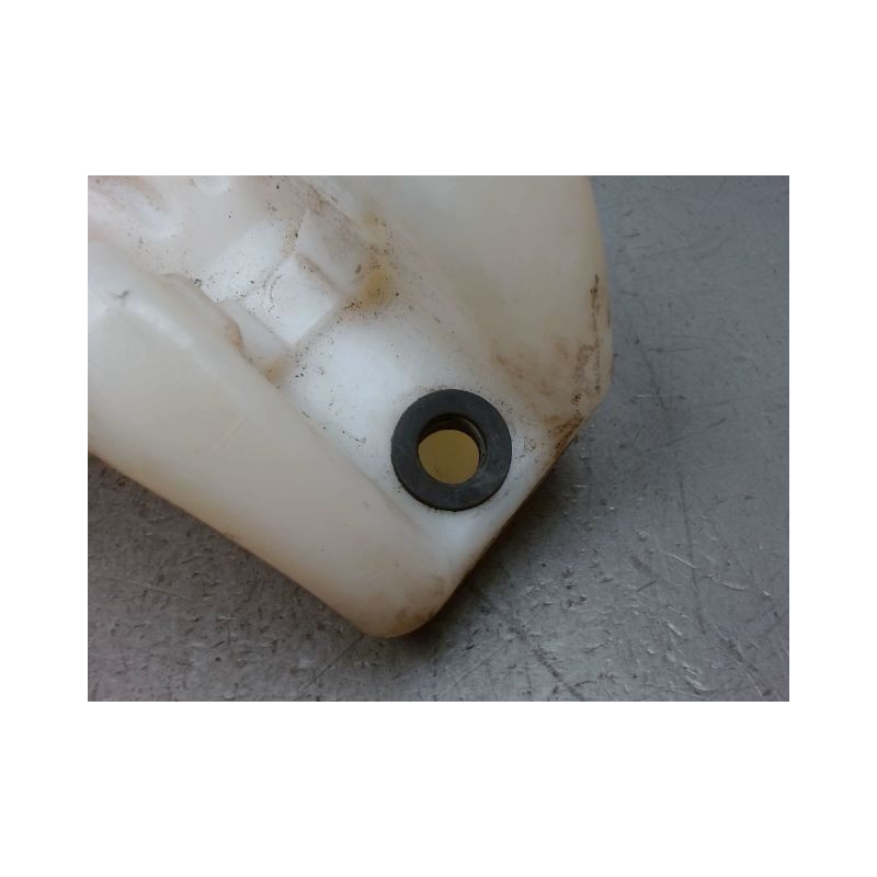 RESERVOIR LAVE-GLACE AVANT CITROEN C3