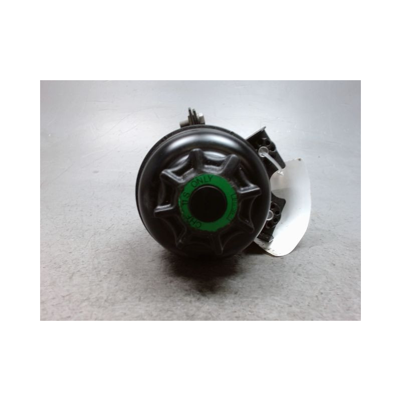 RESERVOIR POMPE DIRECTION B.M.W. X3