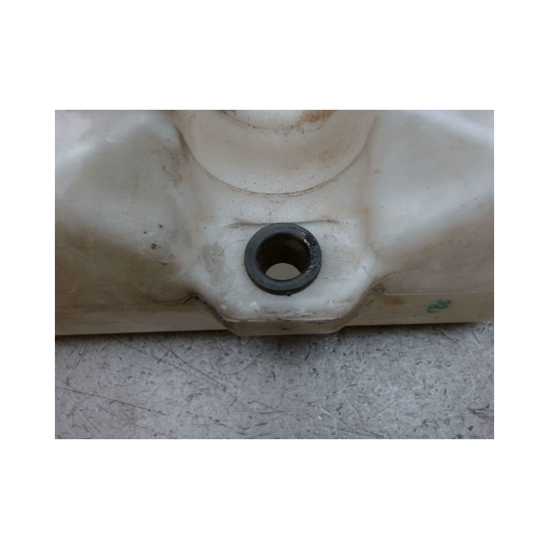 RESERVOIR LAVE-GLACE AVANT CHRYSLER PT CRUISER 00-05