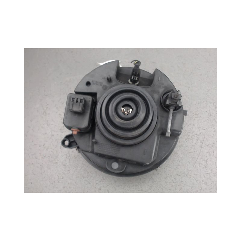 PHARE GAUCHE JEEP CHEROKEE