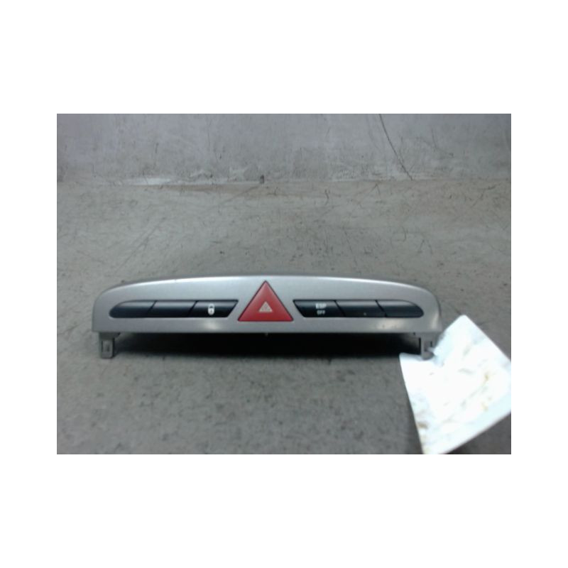 BOUTON DE WARNING PEUGEOT 308
