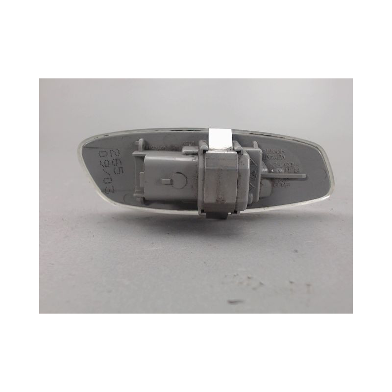REPETITEUR RETROVISEUR GAUCHE CITROEN C4