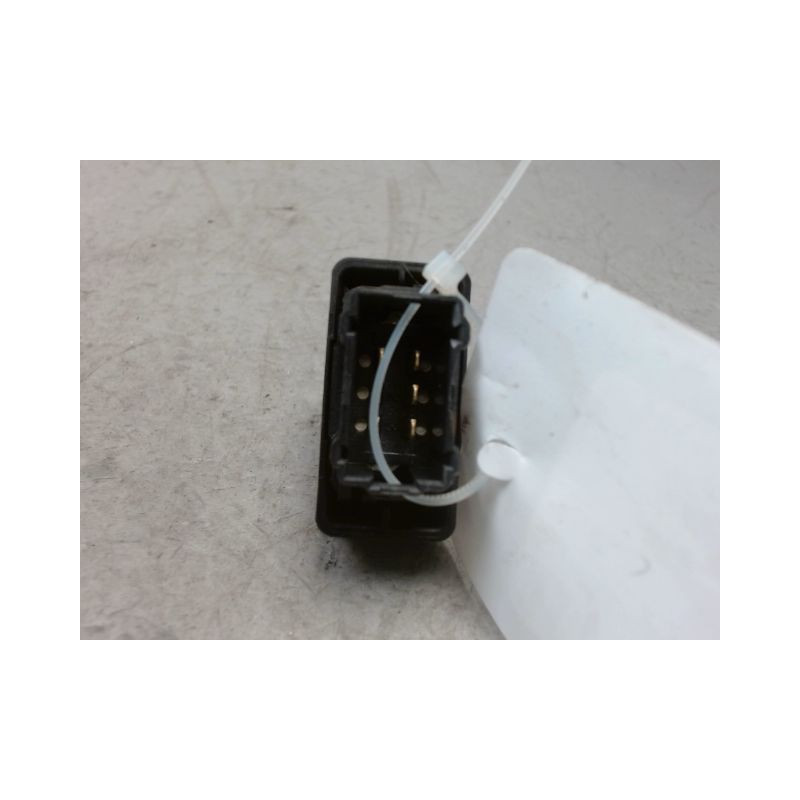 COMMANDE LEVE-GLACE PORTE AVD CITROEN BERLINGO
