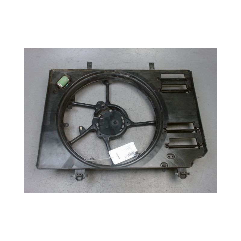 SUPPORT DE VENTILATEUR FORD FIESTA