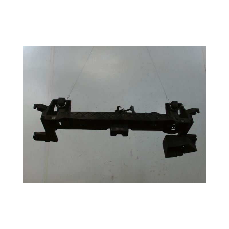 TRAVERSE SUPERIEURE ARMATURE AVANT PEUGEOT 5008