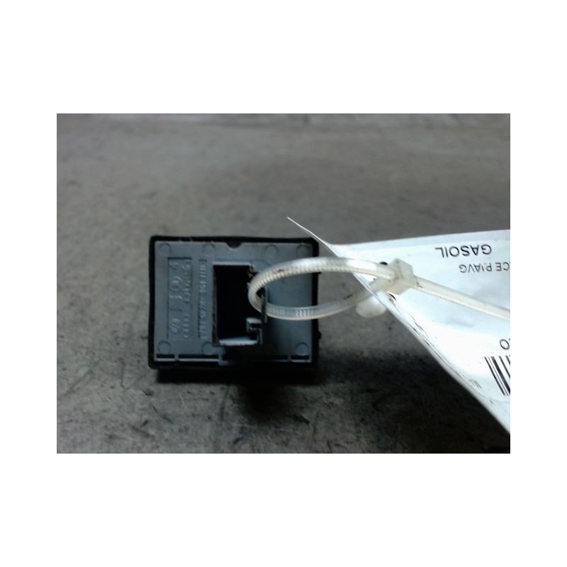 COMMANDE LEVE-GLACE PORTE AVG VOLKSWAGEN POLO