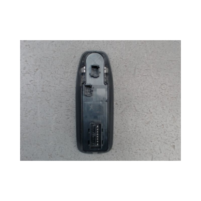 COMMANDE LEVE-GLACE PORTE AVG PEUGEOT 208