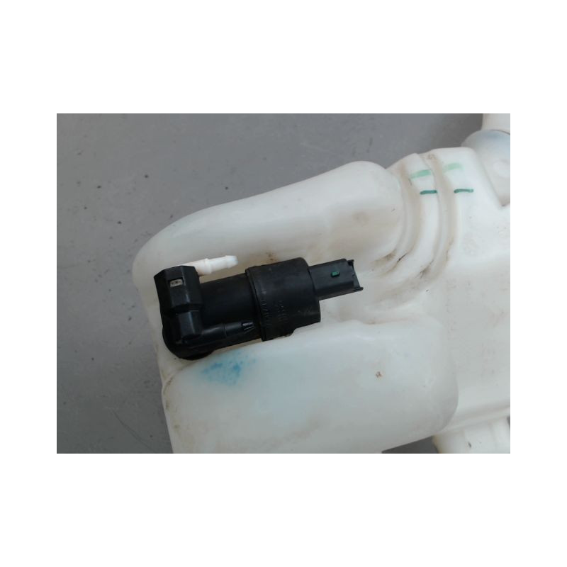 RESERVOIR LAVE-GLACE AVANT PEUGEOT 207