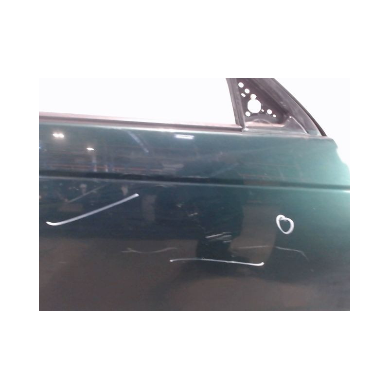 PORTE AVANT DROIT TOYOTA AVENSIS -2000