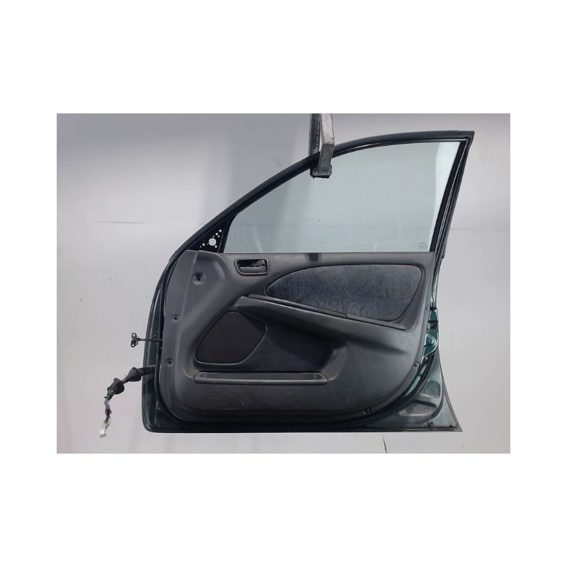 PORTE AVANT DROIT TOYOTA AVENSIS -2000